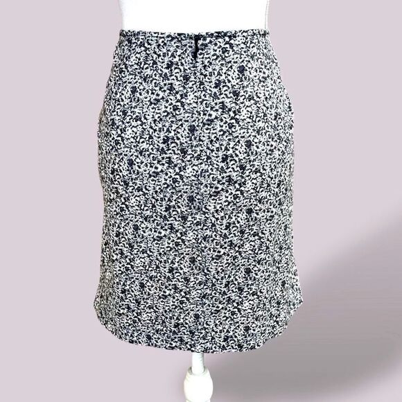 Lane Bryant Mini Skirt Venezia Jeans Gray Floral Beaded Stretchy Sz 20 2X - Picture 6 of 13